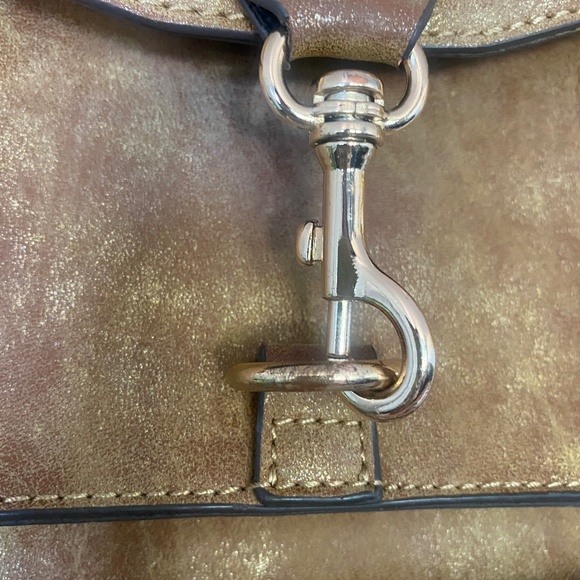 Steve Madden Rose and Gold handbag - Picture 2 of 4